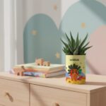 Plante personnalisée enfant – Gasteria avec personnage cartoon et prénom